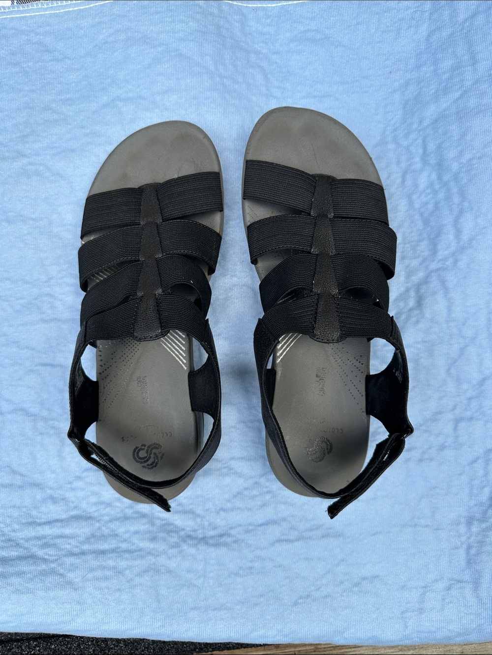 CLARKS Cloudsteppers Black Strappy Comfort Sandals, size 8, Women’s